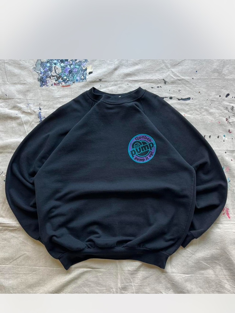 Vintage Reebok Pump Black Graphic Crewneck Sweatshirt - 90s and 2000s